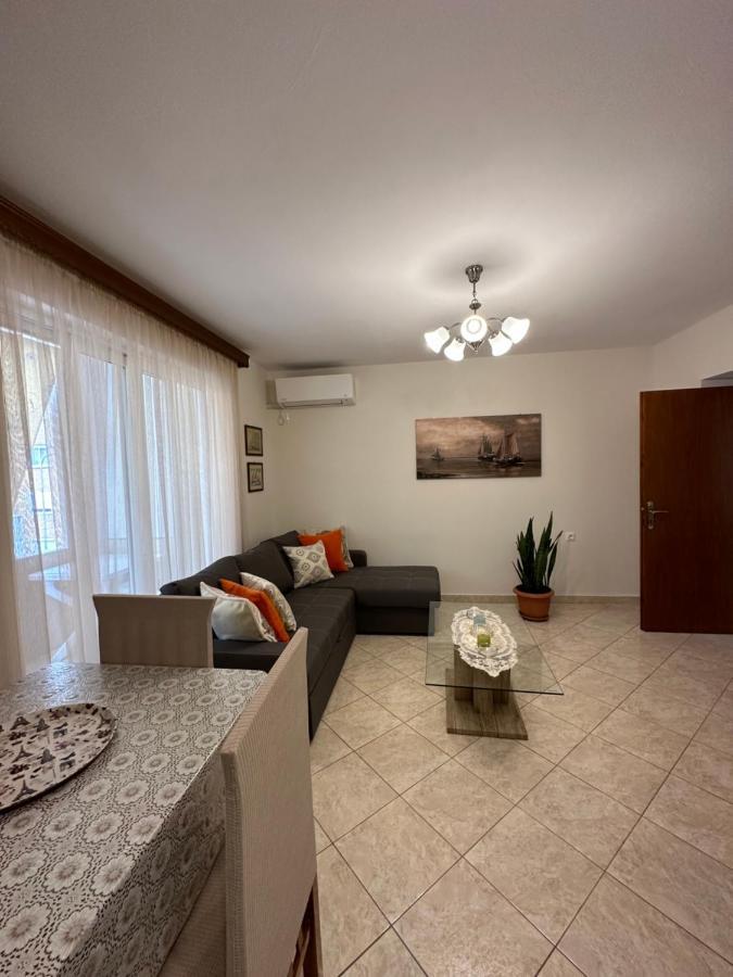 B&S Saranda Apartment Eksteriør bilde